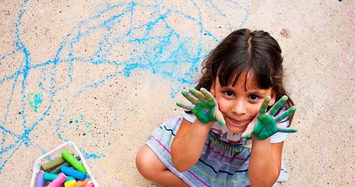 Niños aprendiendo ahorro en el Centro de Ahorro KidZania Cuicuilco con Afore SURA